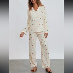 🕊️147 - White and Red Heart Print Pajama Set